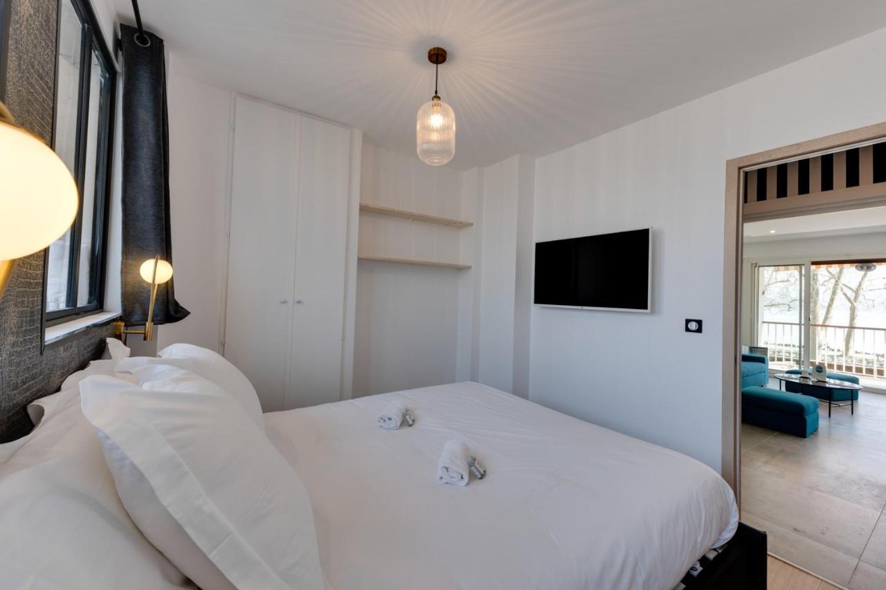 Swan Lake - Design Apartment Facing Lake Annecy Eksteriør billede